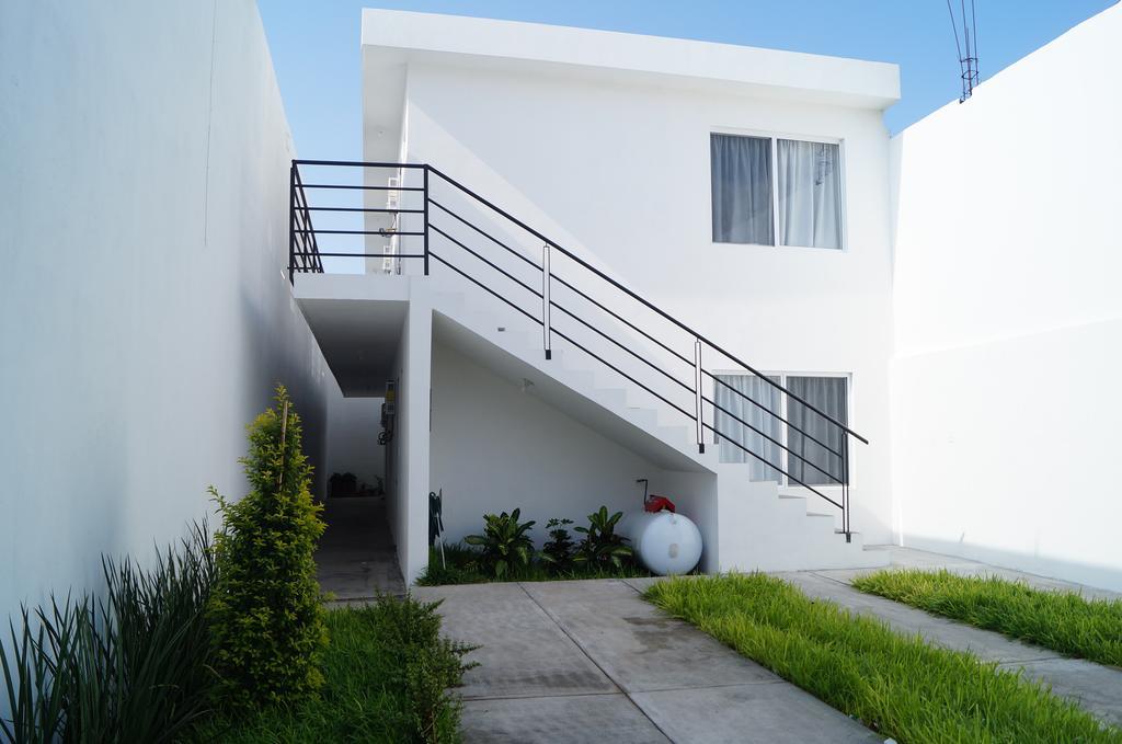 Mv Suites Monterrey Bagian luar foto